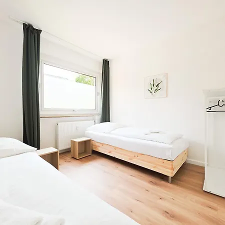 Tolstov - 3 With Balcony - 25 Min Messe Dus Apartment