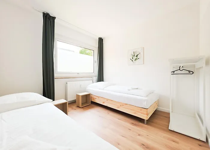 Tolstov - 3 With Balcony - 25 Min Messe Dus Apartment