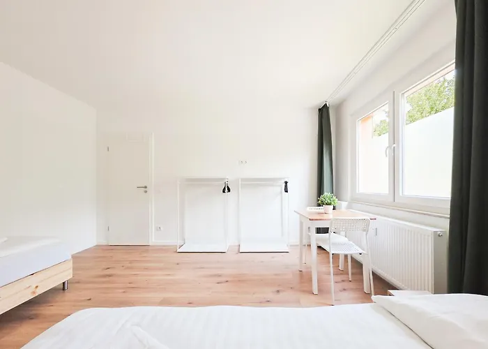 Tolstov - 3 With Balcony - 25 Min Messe Dus Apartment