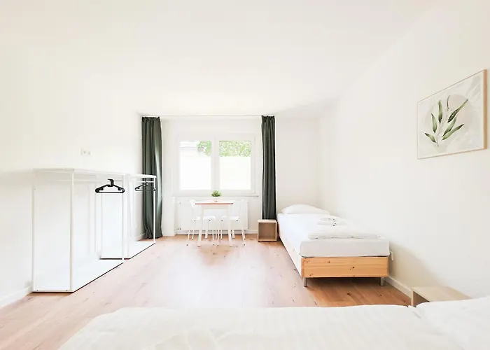 Tolstov - 3 With Balcony - 25 Min Messe Dus Apartament *